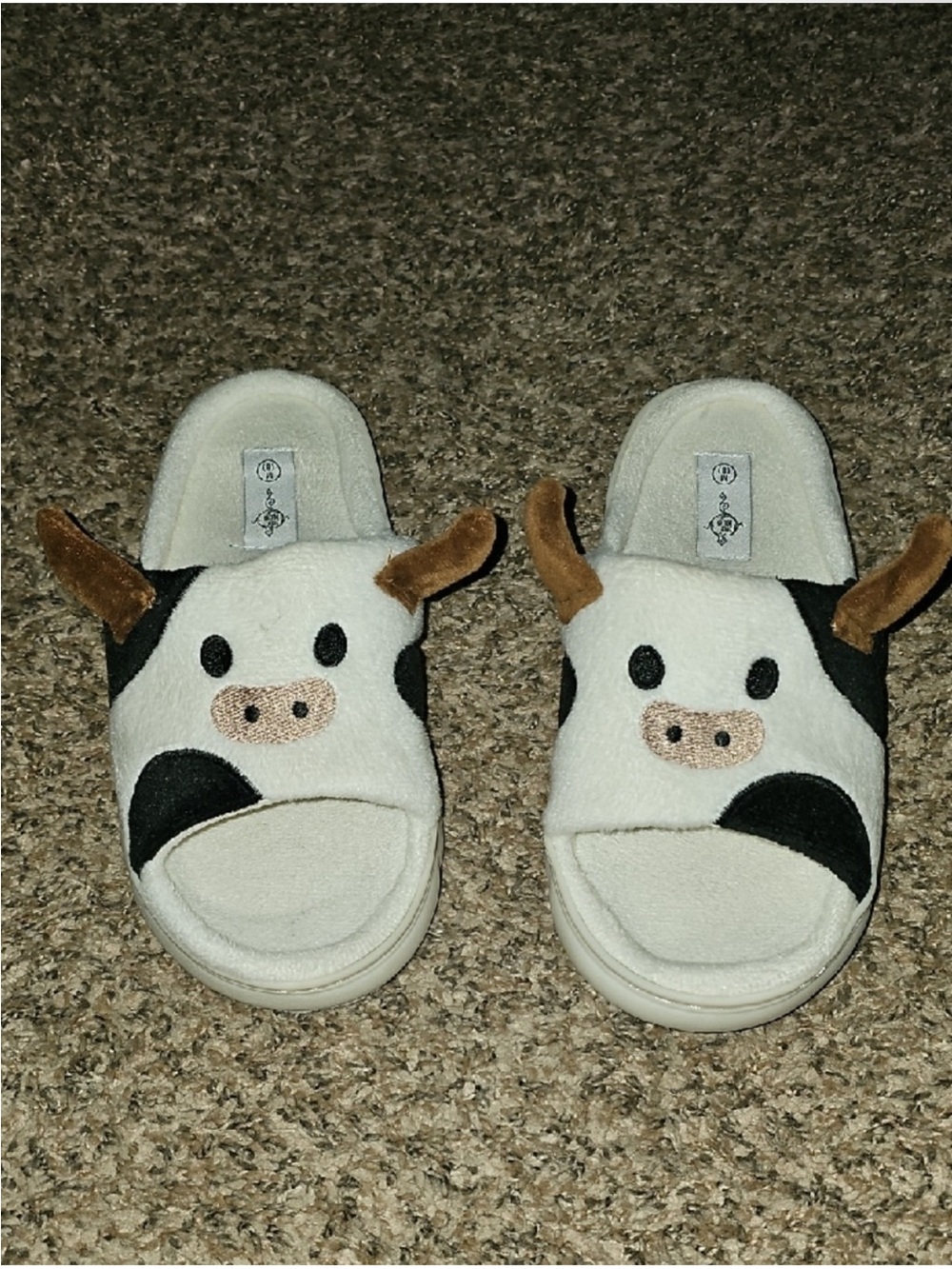 Women’s Sz 8 Cow Character Plush Slippers Super Cute